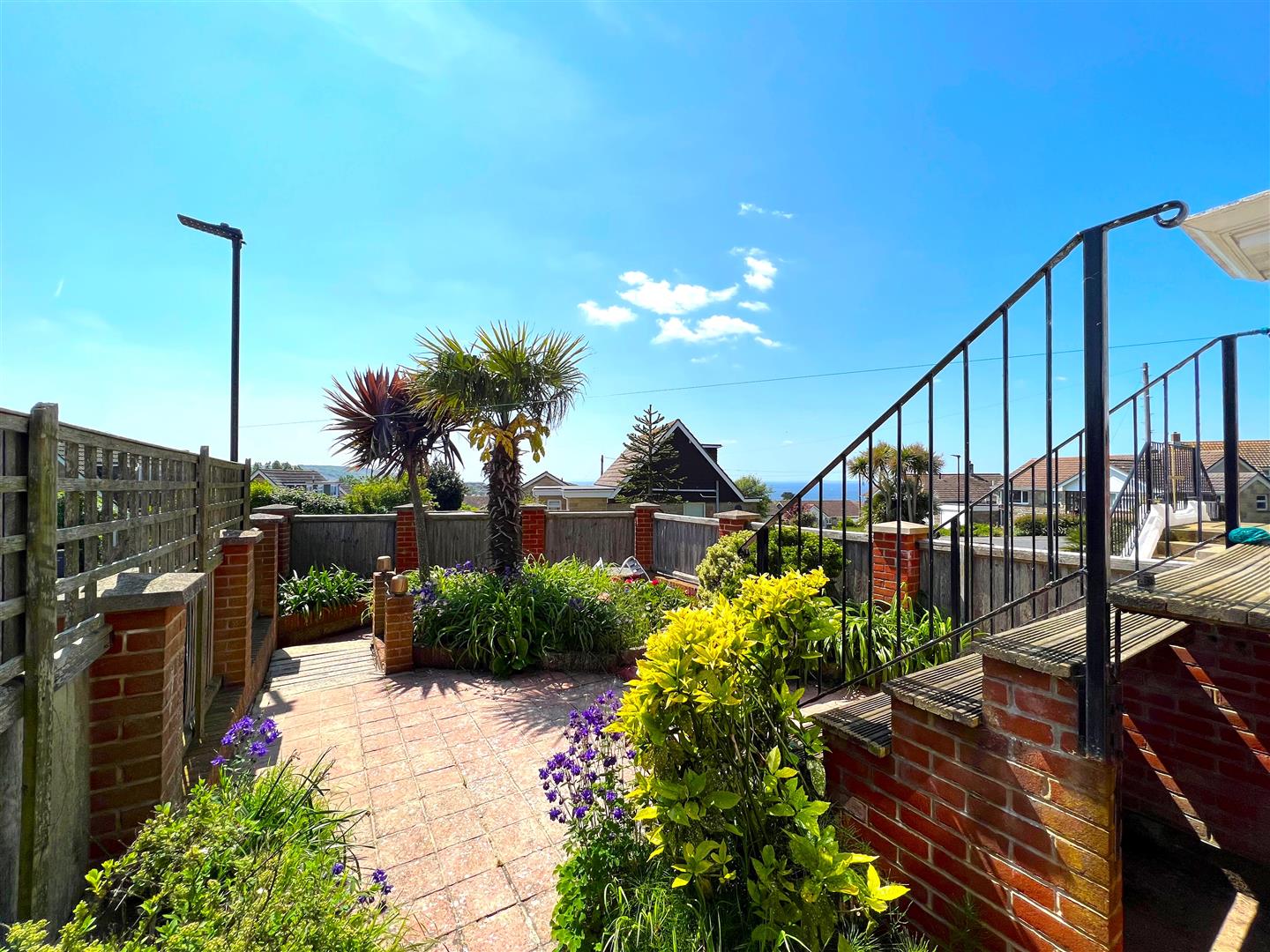 Isle of Wight Apartment Property STC in Freshwater